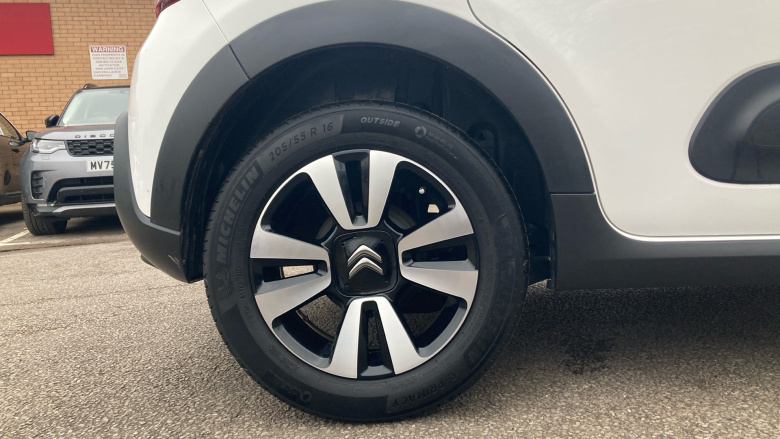 Citroen C3 1.2 PureTech Plus 5dr Petrol Hatchback